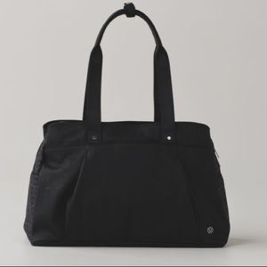 Lululemon Om The Day Bag *Reflective Black/Animal Jacquard